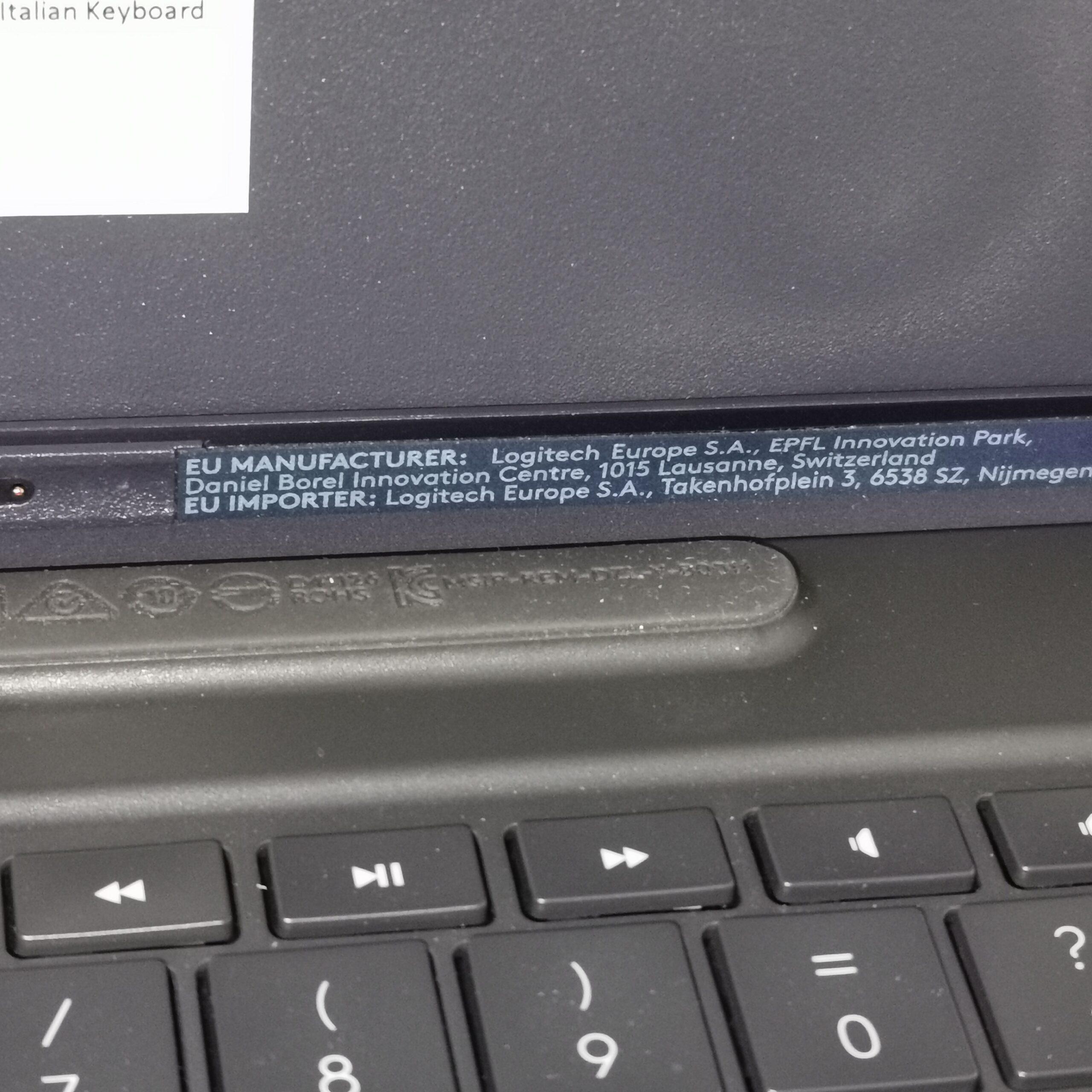 Logitech безжична клавиатура с кейс и поставка за iPad PRO 10.5 / употребяван - Image 3