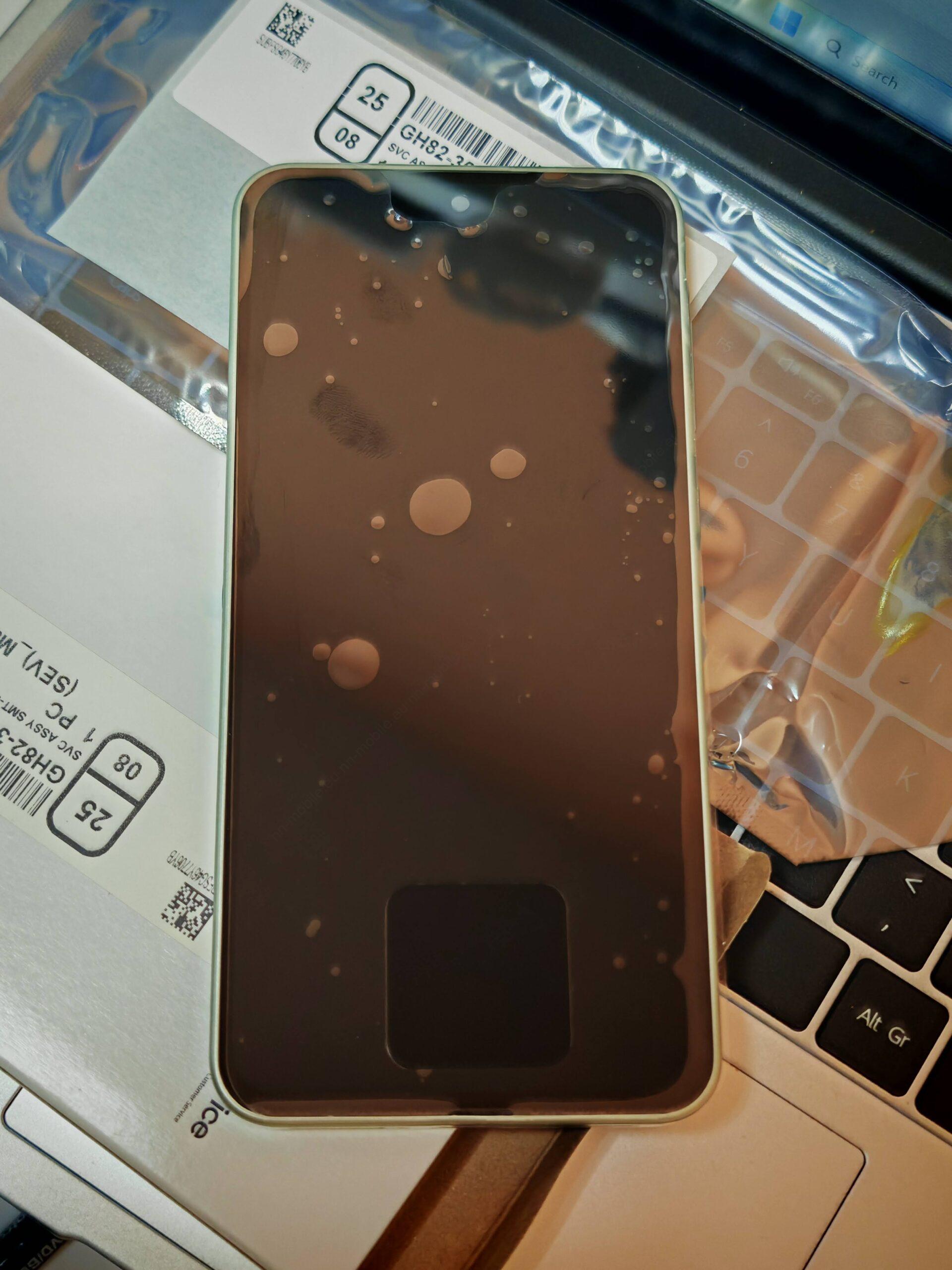 Нов Оригинален LCD Дисплей Service Pack за Samsung Galaxy A36 5G A366 / Lime / GH82-36841C / Гаранция / - Image 2