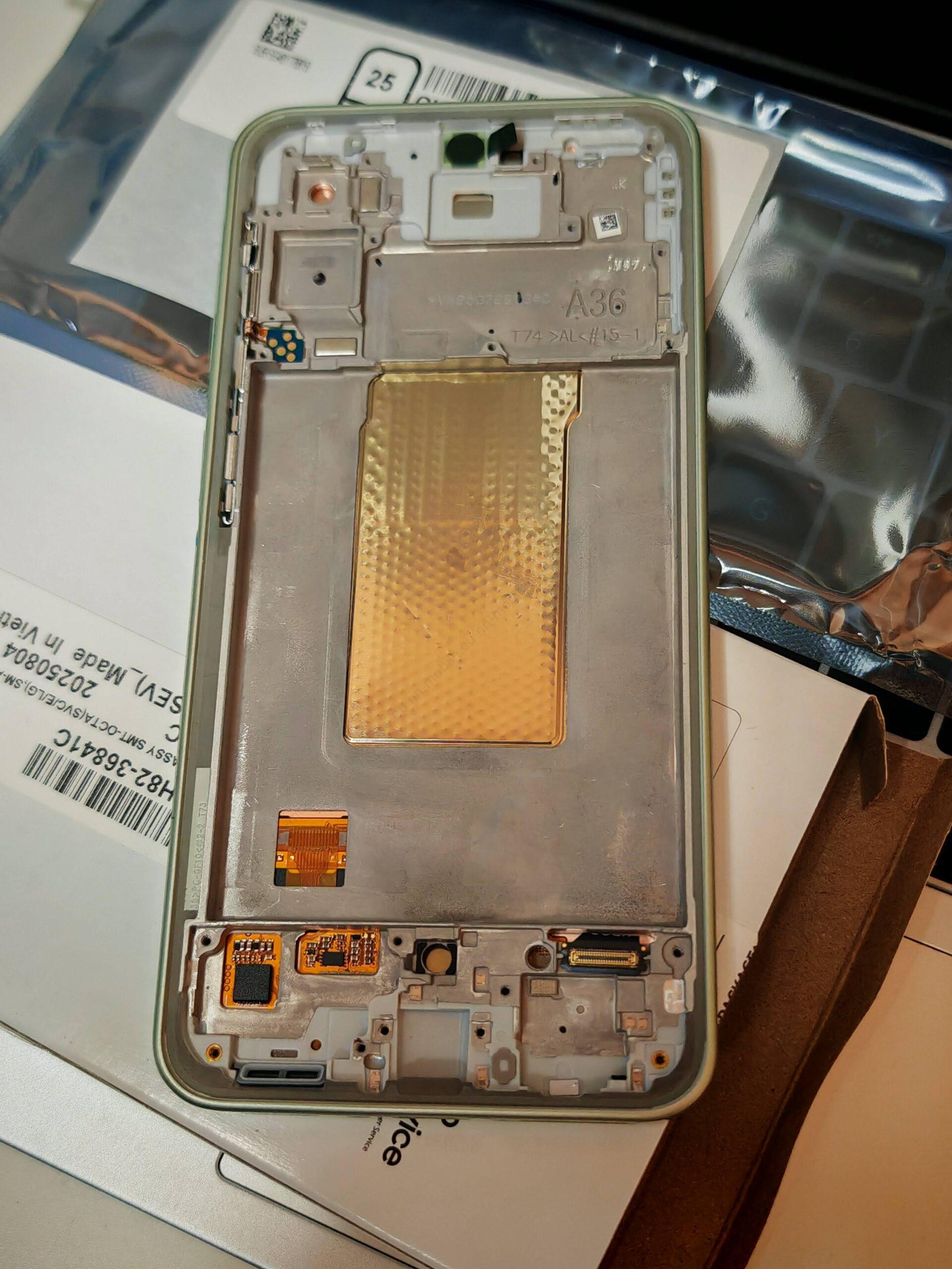 Нов Оригинален LCD Дисплей Service Pack за Samsung Galaxy A36 5G A366 / Lime / GH82-36841C / Гаранция / - Image 3