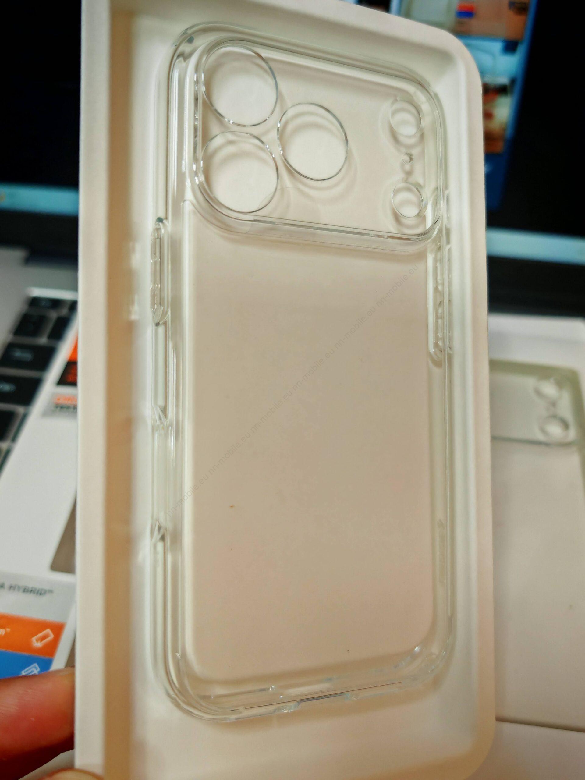 Твърд калъф Spigen Ultra Hybrid за iPhone 17 Pro 17 Pro Max / Кристално прозрачен / ACS10278 / ACS10342 / - Image 6