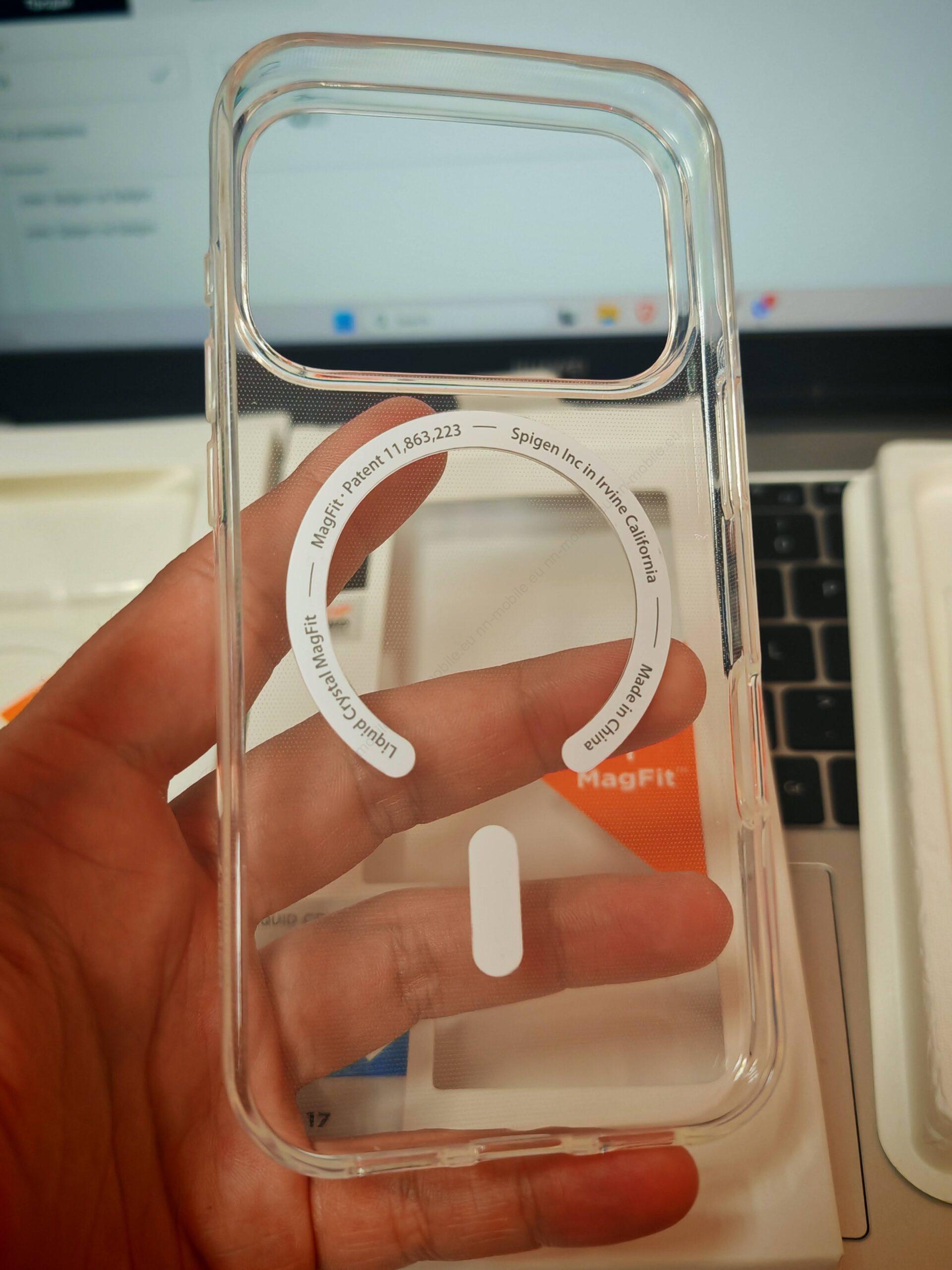 Силиконов TPU калъф с MagSafe за iPhone 17 Pro Max ACS10394 Spigen Liquid Crystal MagSafe Case / Прозрачен / Оригинал / - Image 8