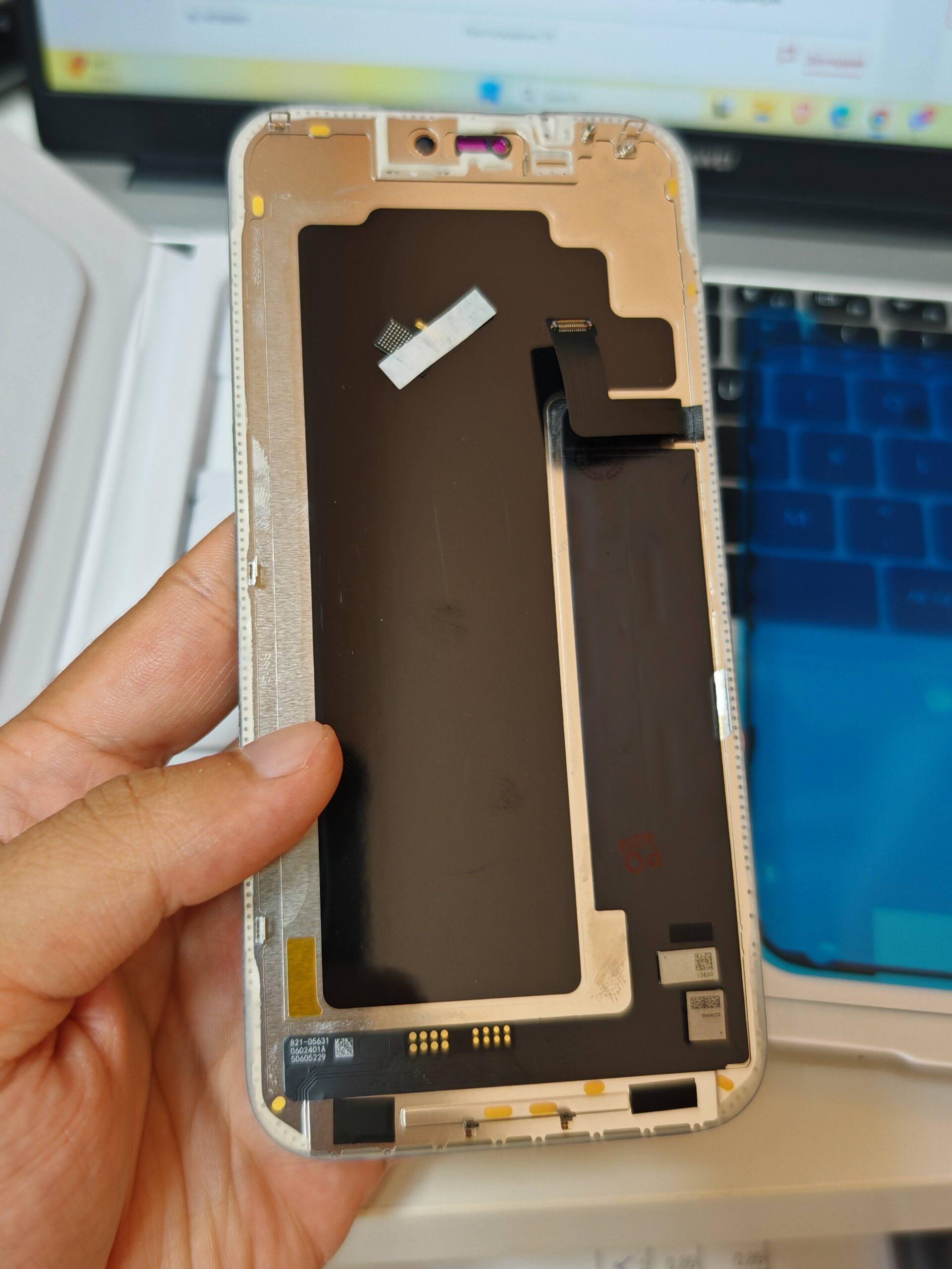 Soft Oled Съвместим LCD Дисплей за iPhone 17 Pro Max 6.9 /120Hz/ Черен / Гаранция / - Image 4